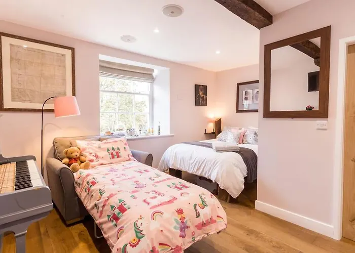 Hall View Guest Suite